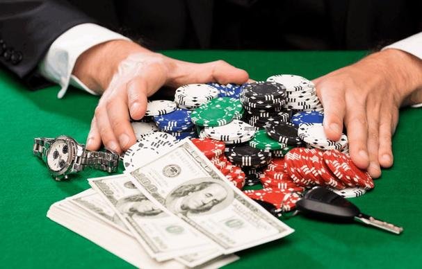 Tampilan studio live dealer Lightning Baccarat di platform lotterytogel dengan dealer profesional